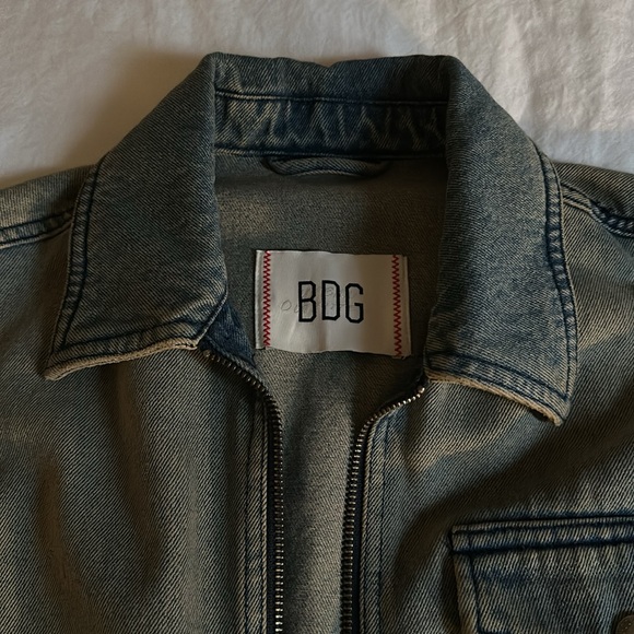 Urban Outfitters Cropped Denim Zip Jacket - Picture 2 of 10
